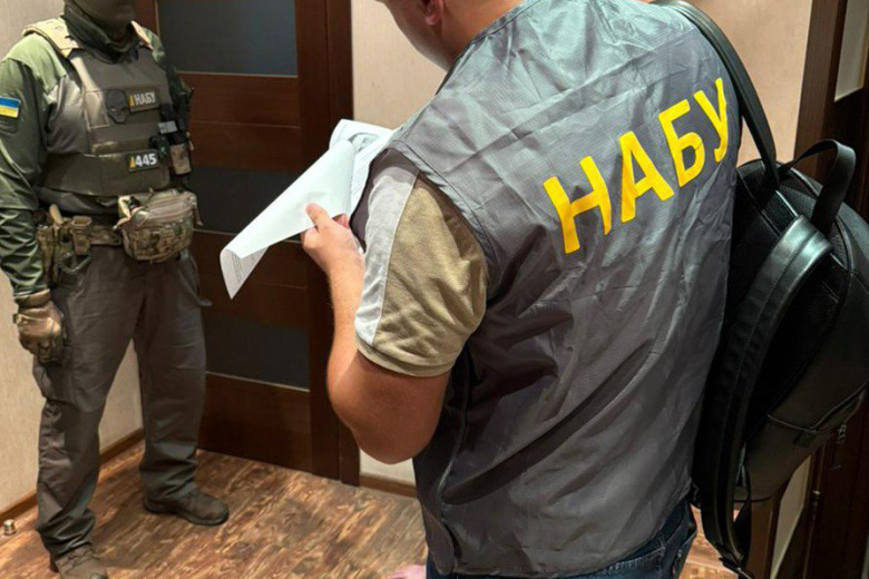Названа неочевидная причина приостановки публикаций НАБУ по делу Миндича
