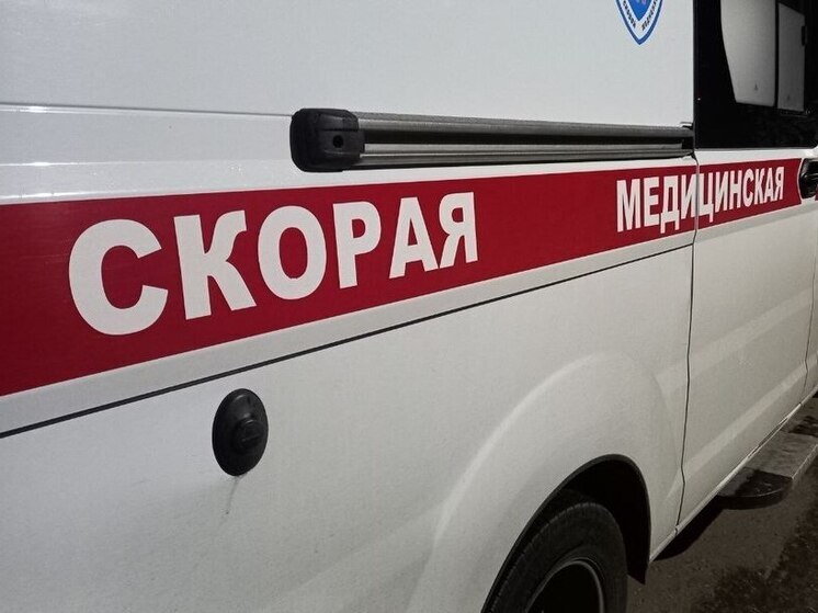 «Газель» опрокинулась на «БМВ» на севере Москвы